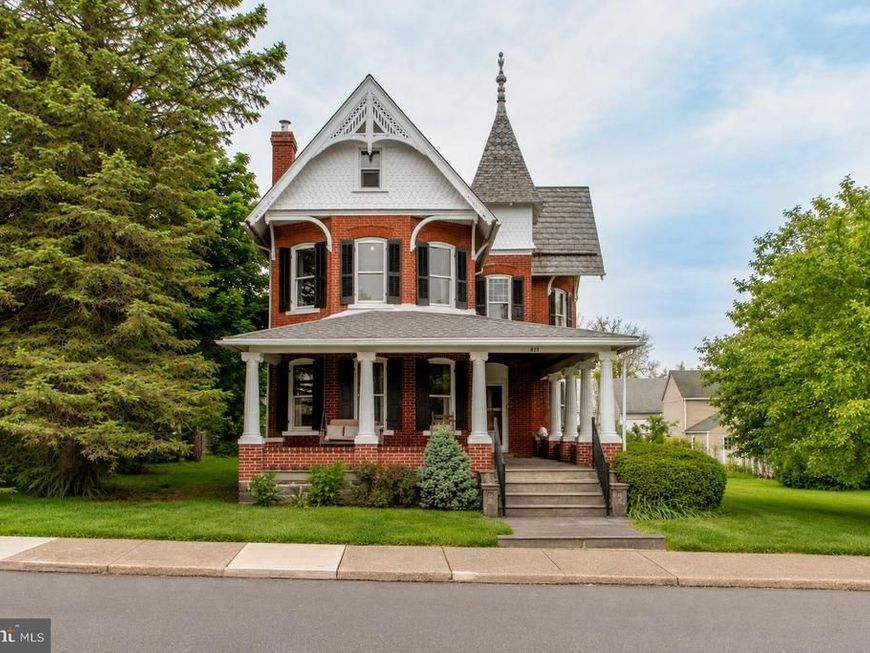 813 Juniper Street, Quakertown, PA 18951 Main Photo