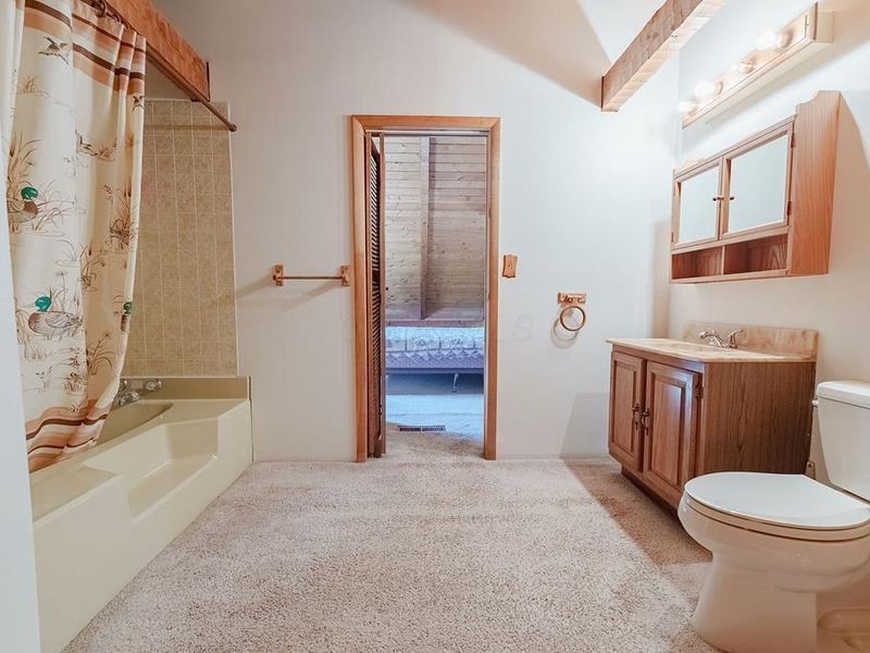 325 Ackley Road , Frankfort, OH 45628 Photo 7