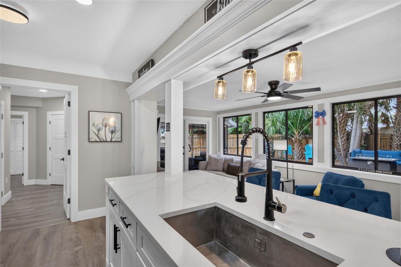 2901 70th Street N, Saint Petersburg, FL 33710 Photo