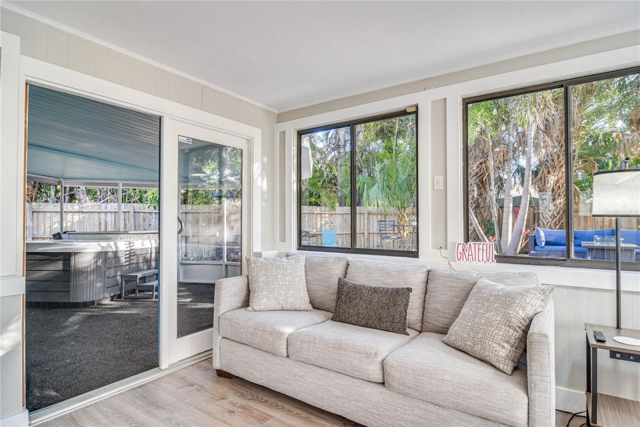 2901 70th Street N, Saint Petersburg, FL 33710 Photo