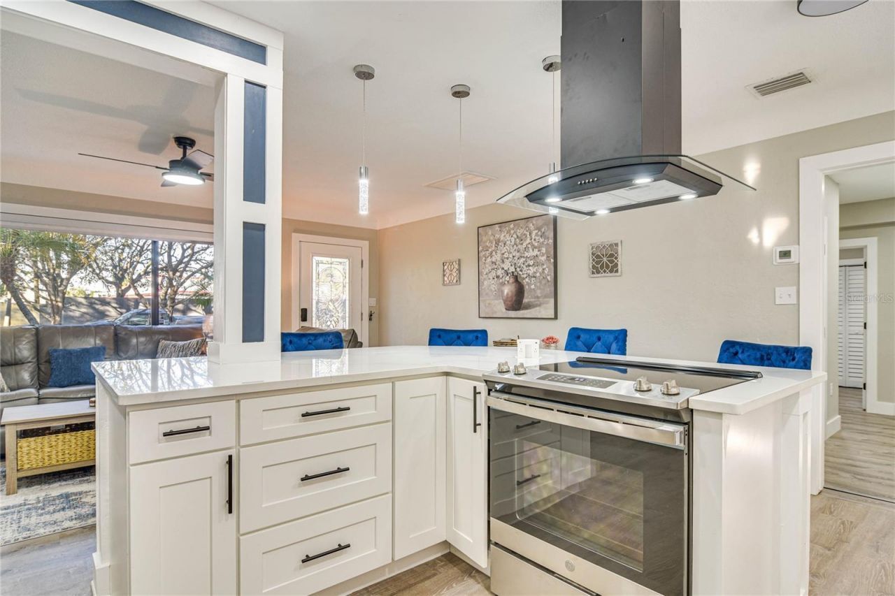 2901 70th Street N, Saint Petersburg, FL 33710 Photo