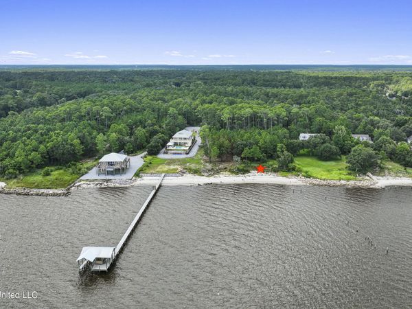 5721 Belle Fontaine Drive, Ocean Springs, MS 39564