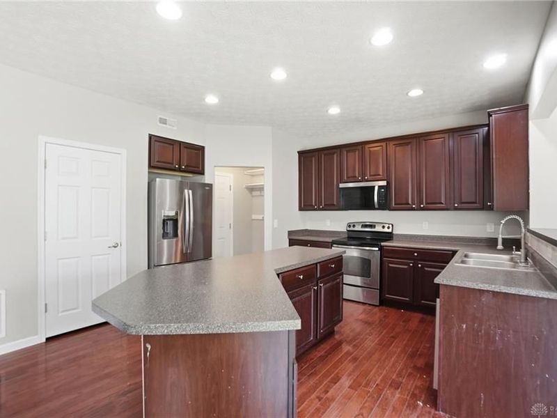 102 Waterford Boulevard, Fairborn, OH 45324 Photo 11