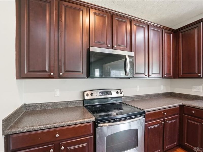 102 Waterford Boulevard, Fairborn, OH 45324 Photo 12