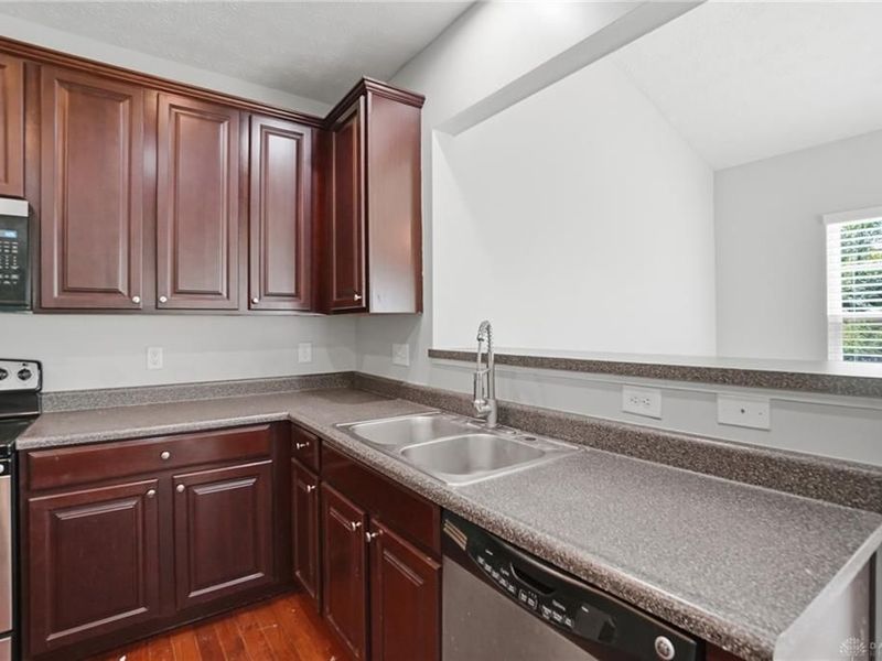 102 Waterford Boulevard, Fairborn, OH 45324 Photo 13