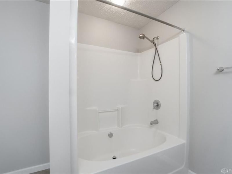 102 Waterford Boulevard, Fairborn, OH 45324 Photo 26