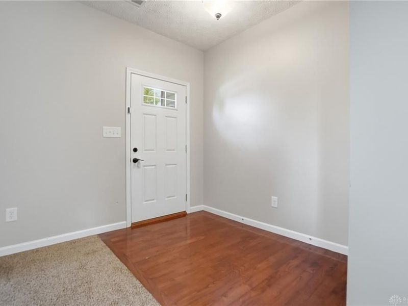 102 Waterford Boulevard, Fairborn, OH 45324 Photo 4