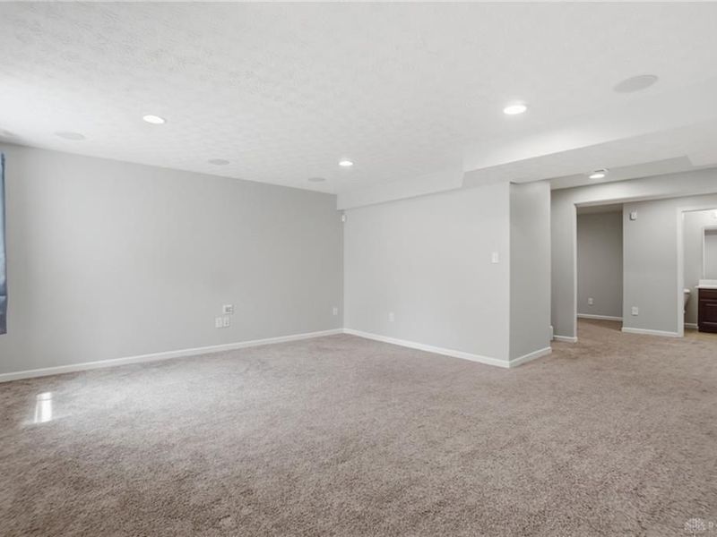 102 Waterford Boulevard, Fairborn, OH 45324 Photo 41