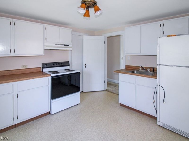 325 Jefferson Street , Port Clinton, OH 43452 Photo 17