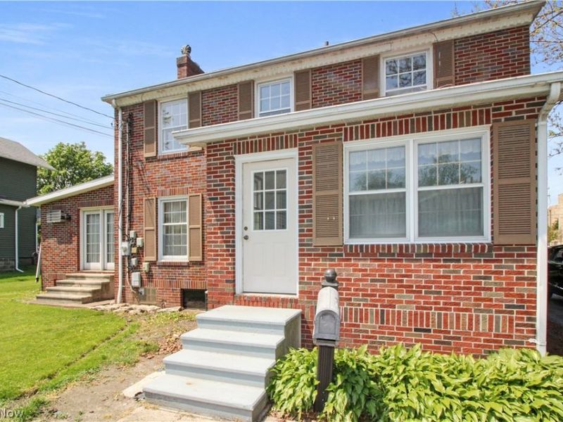 325 Jefferson Street , Port Clinton, OH 43452 Photo 2
