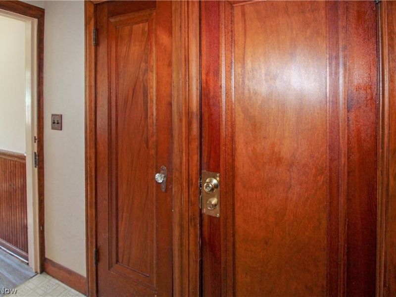 325 Jefferson Street , Port Clinton, OH 43452 Photo 9