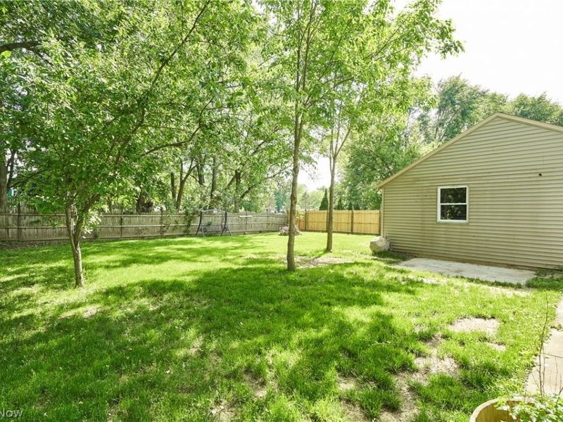 231 College Park Drive, Elyria, OH 44035 Photo 4