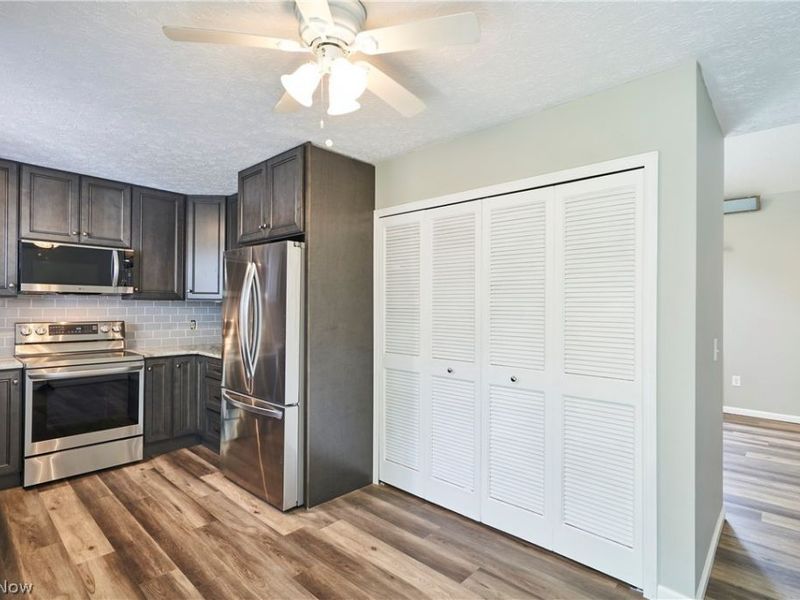 231 College Park Drive, Elyria, OH 44035 Photo 9