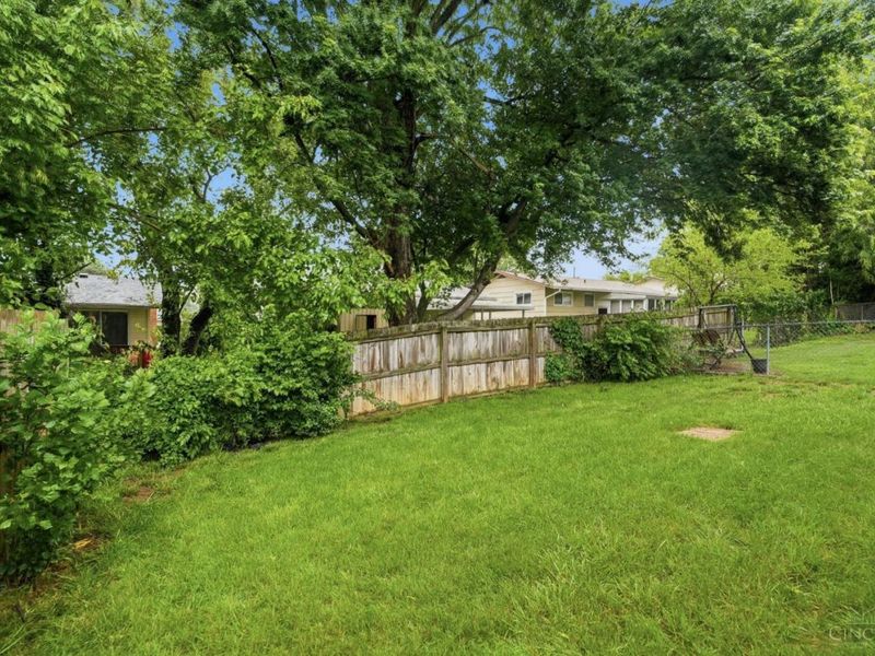 2216 Glenside Avenue, Norwood, OH 45212 Photo 41