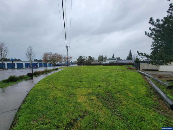 5010 Windsor Island Rd N, Keizer, OR 97303