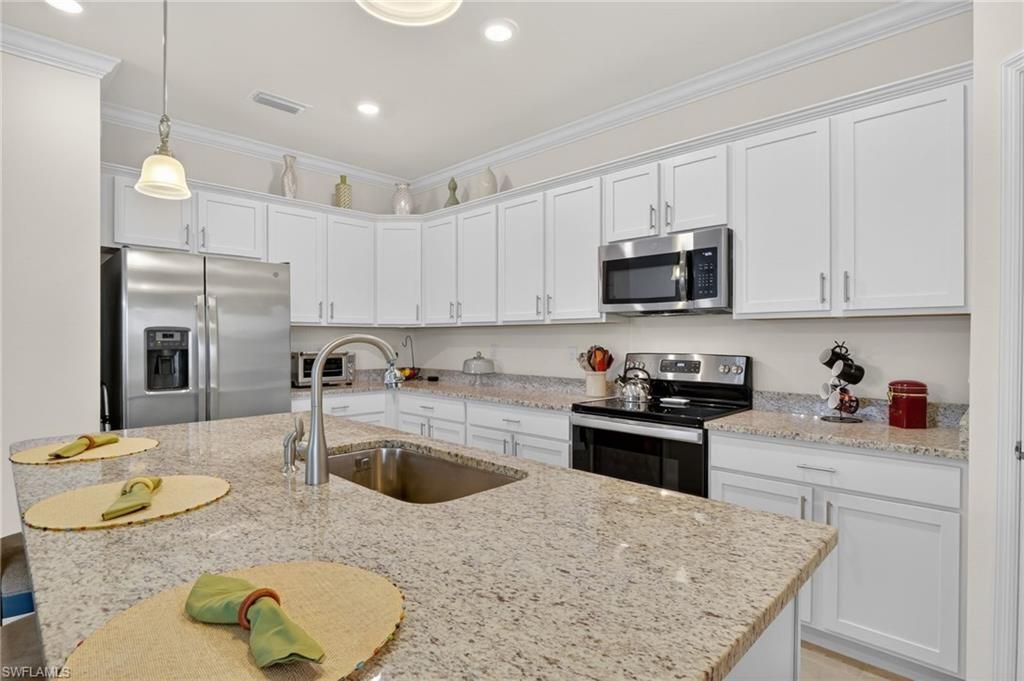 4386 Bluegrass Dr , Fort Myers, FL 33916 Photo