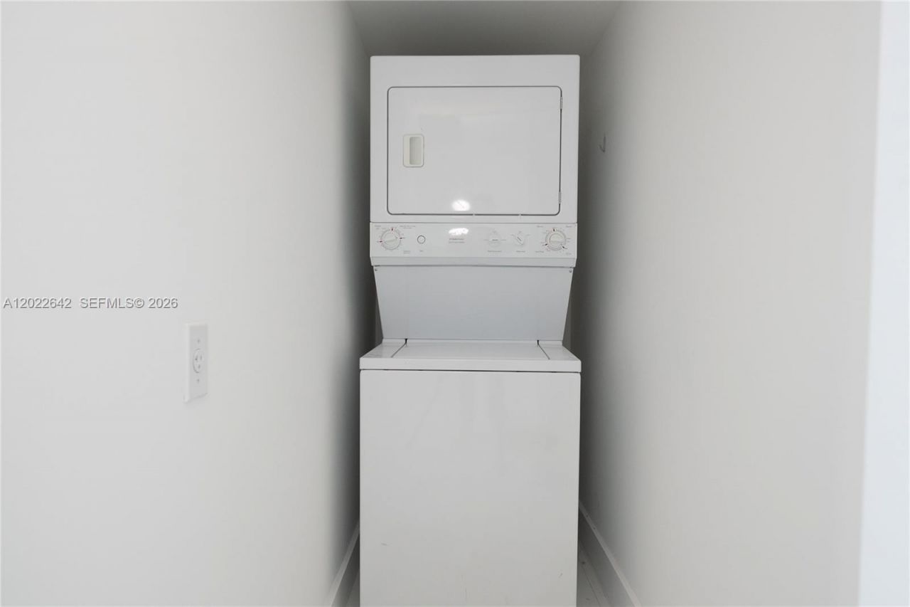 92 SW 3rd St , Unit 3411, Miami, FL 33130 Photo
