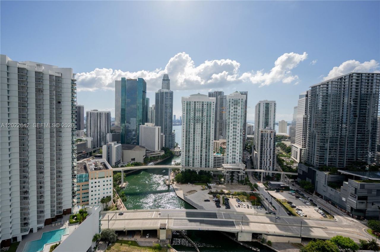 92 SW 3rd St , Unit 3411, Miami, FL 33130 Photo