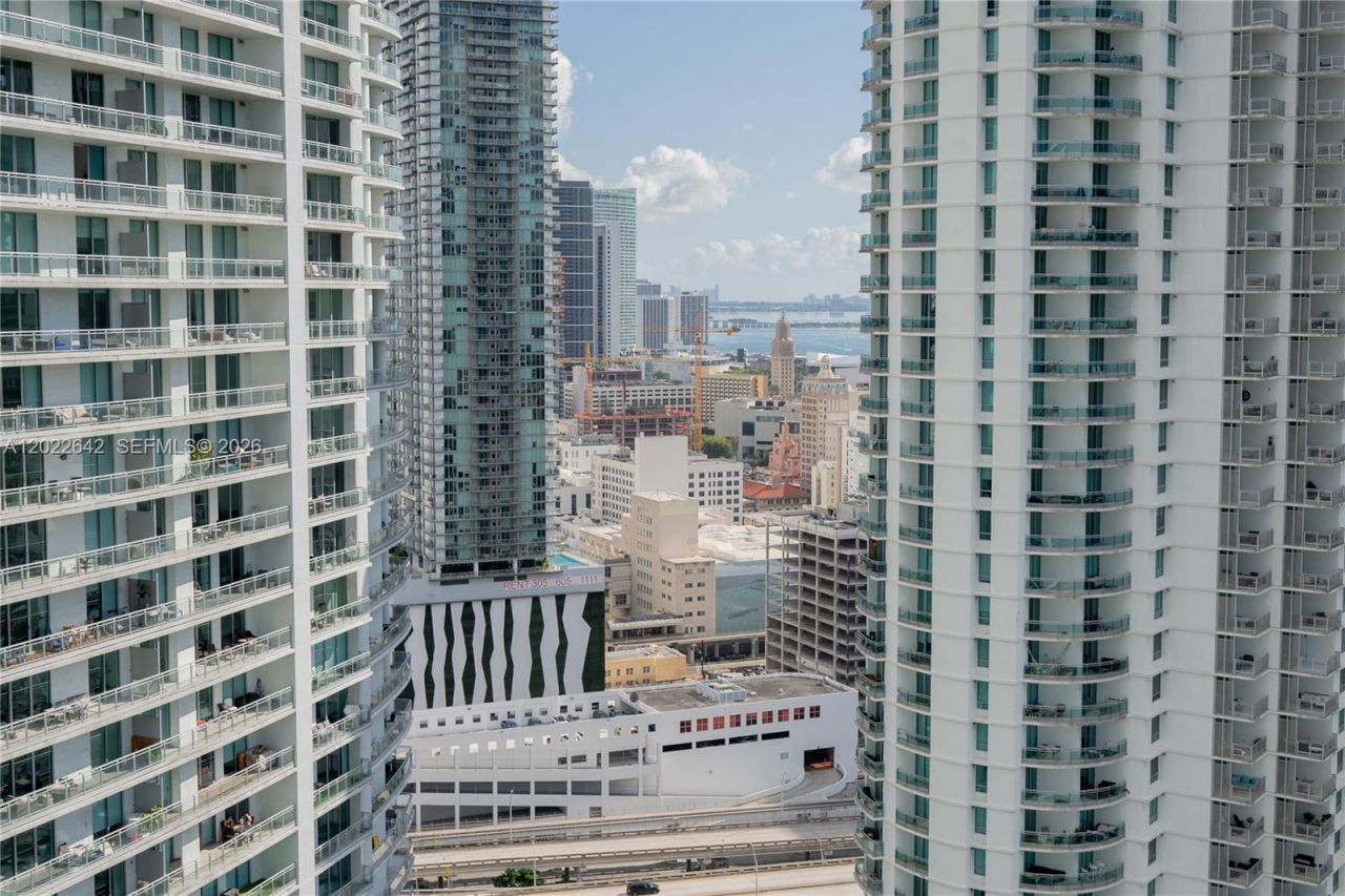 92 SW 3rd St , Unit 3411, Miami, FL 33130 Photo