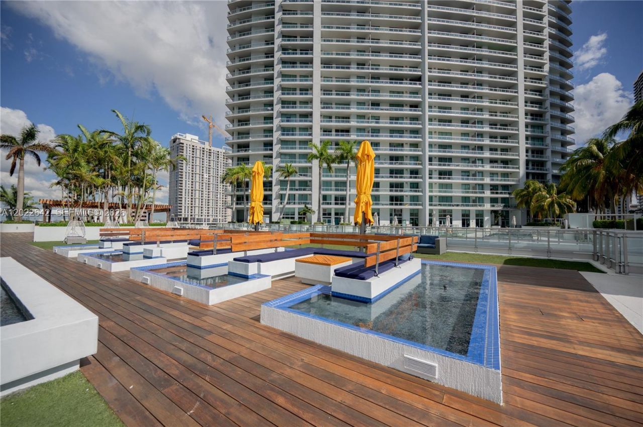 92 SW 3rd St , Unit 3411, Miami, FL 33130 Photo