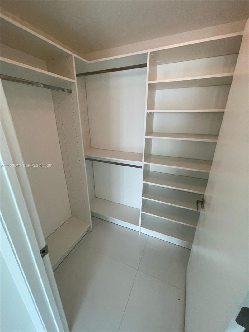 92 SW 3rd St , Unit 3411, Miami, FL 33130 Photo