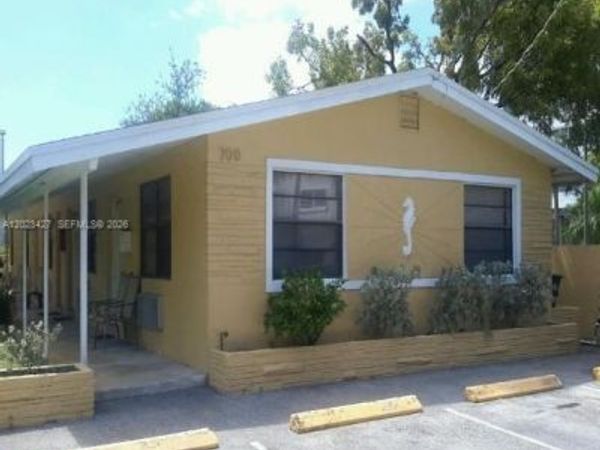 700 NE 1st Ct , Unit 2, Hallandale Beach, FL 33009