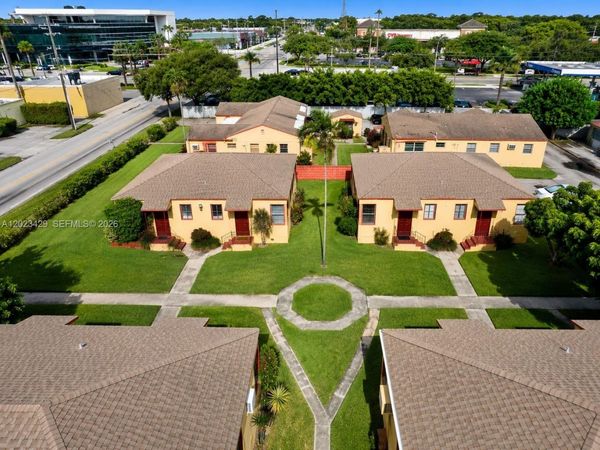 1723-1743 Moffett St , Hollywood, FL 33020