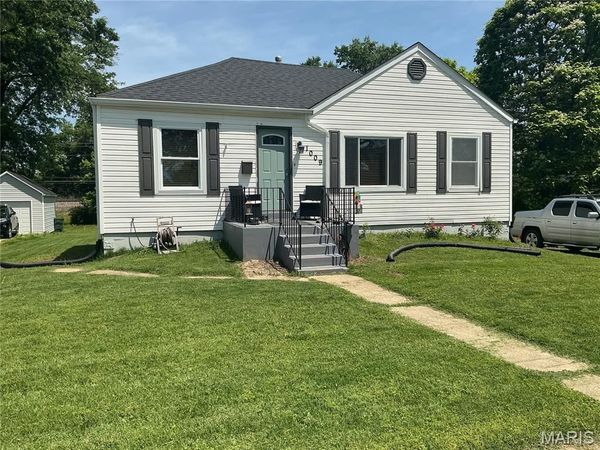 1009 Pitman Avenue , Wentzville, MO 63385