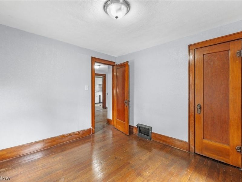 1396 Curtis Street, Akron, OH 44301 Photo 17