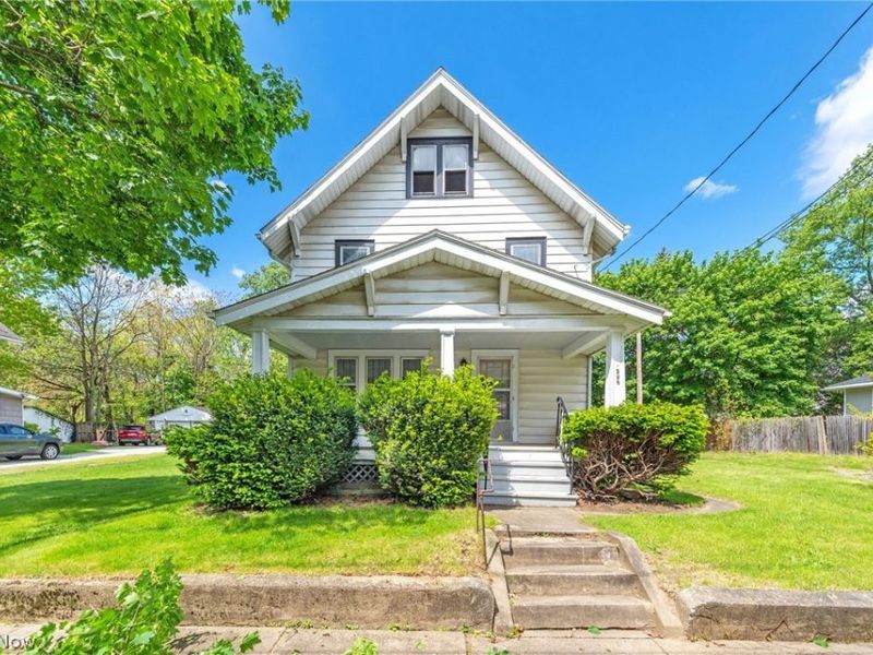 1396 Curtis Street, Akron, OH 44301 Photo 2
