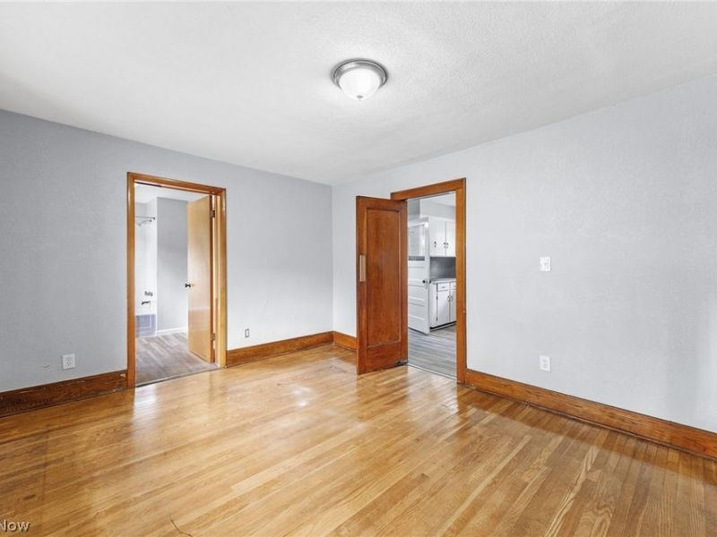 1396 Curtis Street, Akron, OH 44301 Photo 4