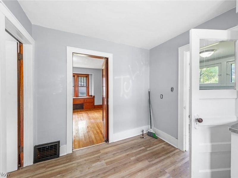 1396 Curtis Street, Akron, OH 44301 Photo 8