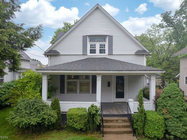 645 W Summit Street , Alliance, OH 44601