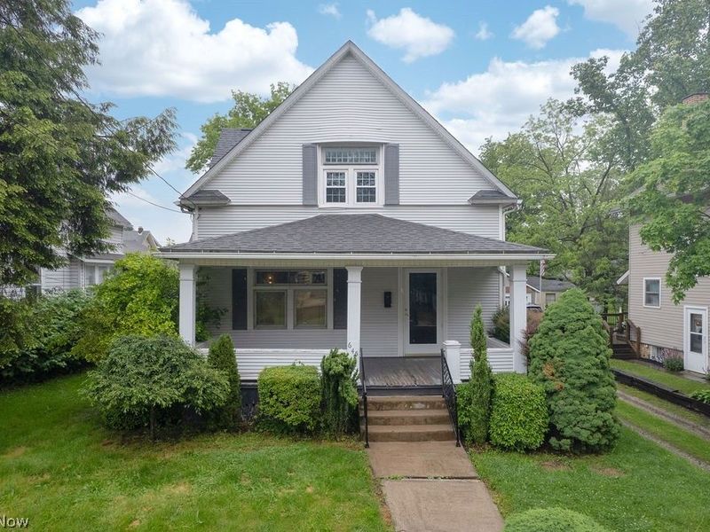 645 W Summit Street, Alliance, OH 44601 Photo 2