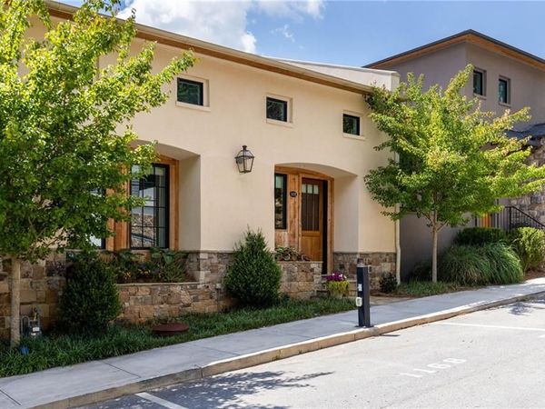 1172 Lupo Loop , Chattahoochee Hills, GA 30268