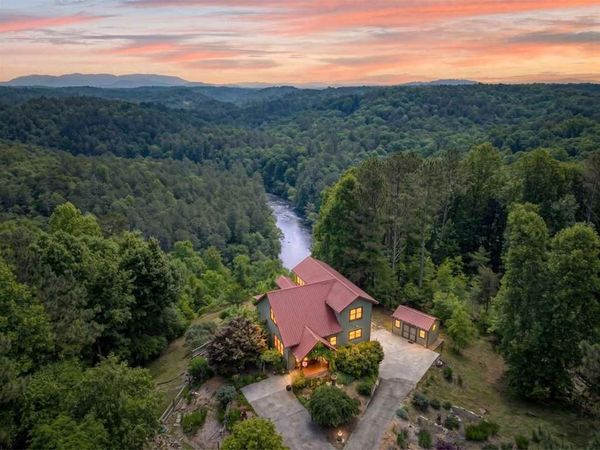 95 Scenic Way , Ellijay, GA 30540