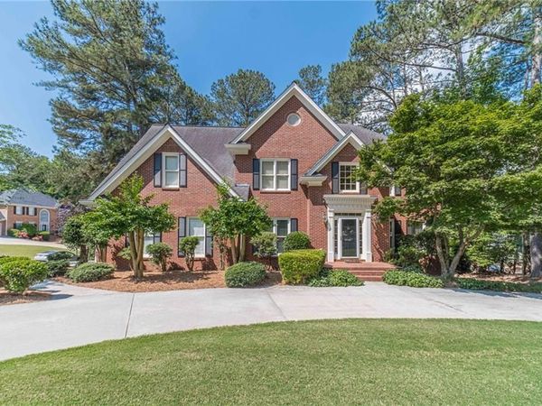 387 Coopers Pond Drive, Lawrenceville, GA 30044