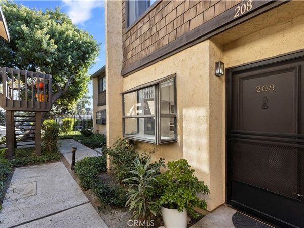 12750 Centralia Street, Unit 208, Lakewood, CA 90715