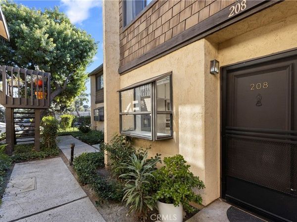 12750 Centralia Street, Unit 208, Lakewood, CA 90715