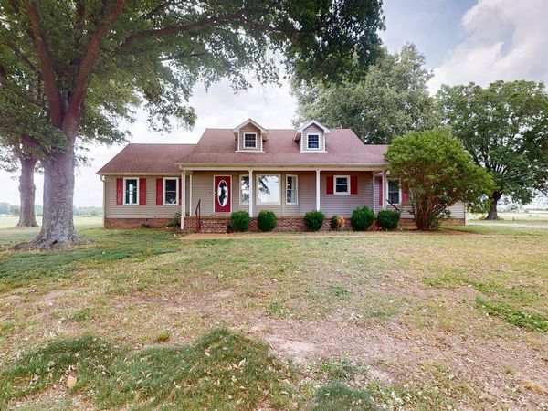 359 L H Powell Road , Friendship, TN 38034