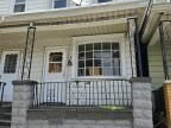 105 N VINE Street, Mt. Carmel, PA 17851