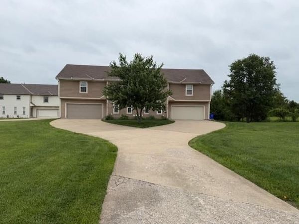 5133 Woodland Drive, Shawnee, KS 66218