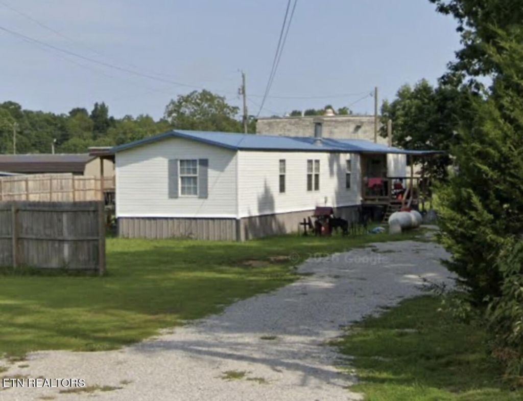 119 Roberts Drive, Grimsley, TN 38565 Main Photo