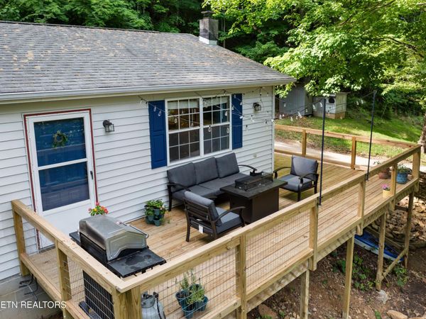 3714 Roberts Rd, Corryton, TN 37721
