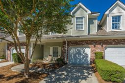 150 Dorothy Drive photo 4