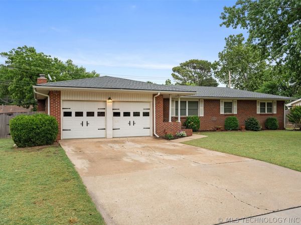 1604 Harned , Bartlesville, OK 74006