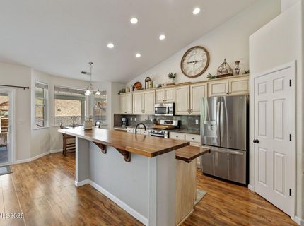 1305 Sticklebract Drive, Sparks, NV 89441 Photo