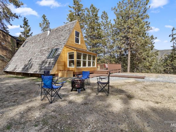 60 Wilderness Ranch Rd, Boise, ID 83716