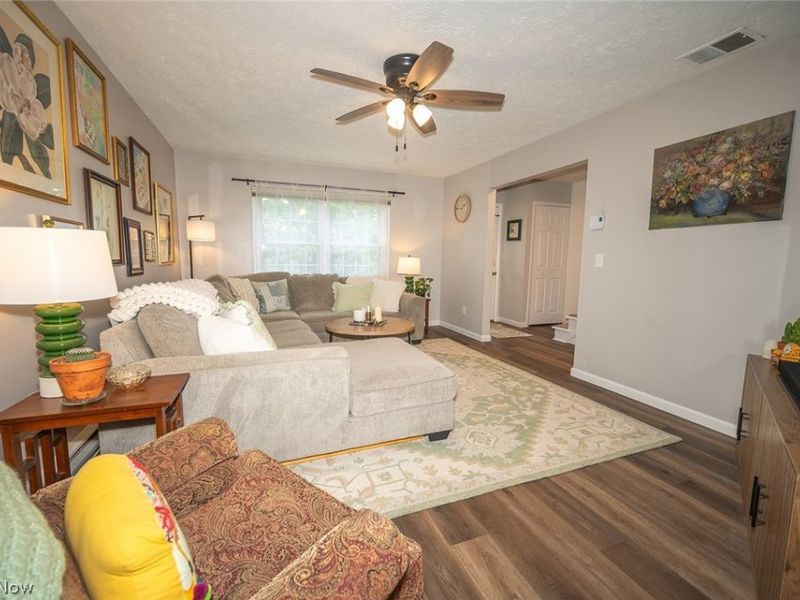 8276 Deepwood Boulevard, Mentor, OH 44060 Photo 3