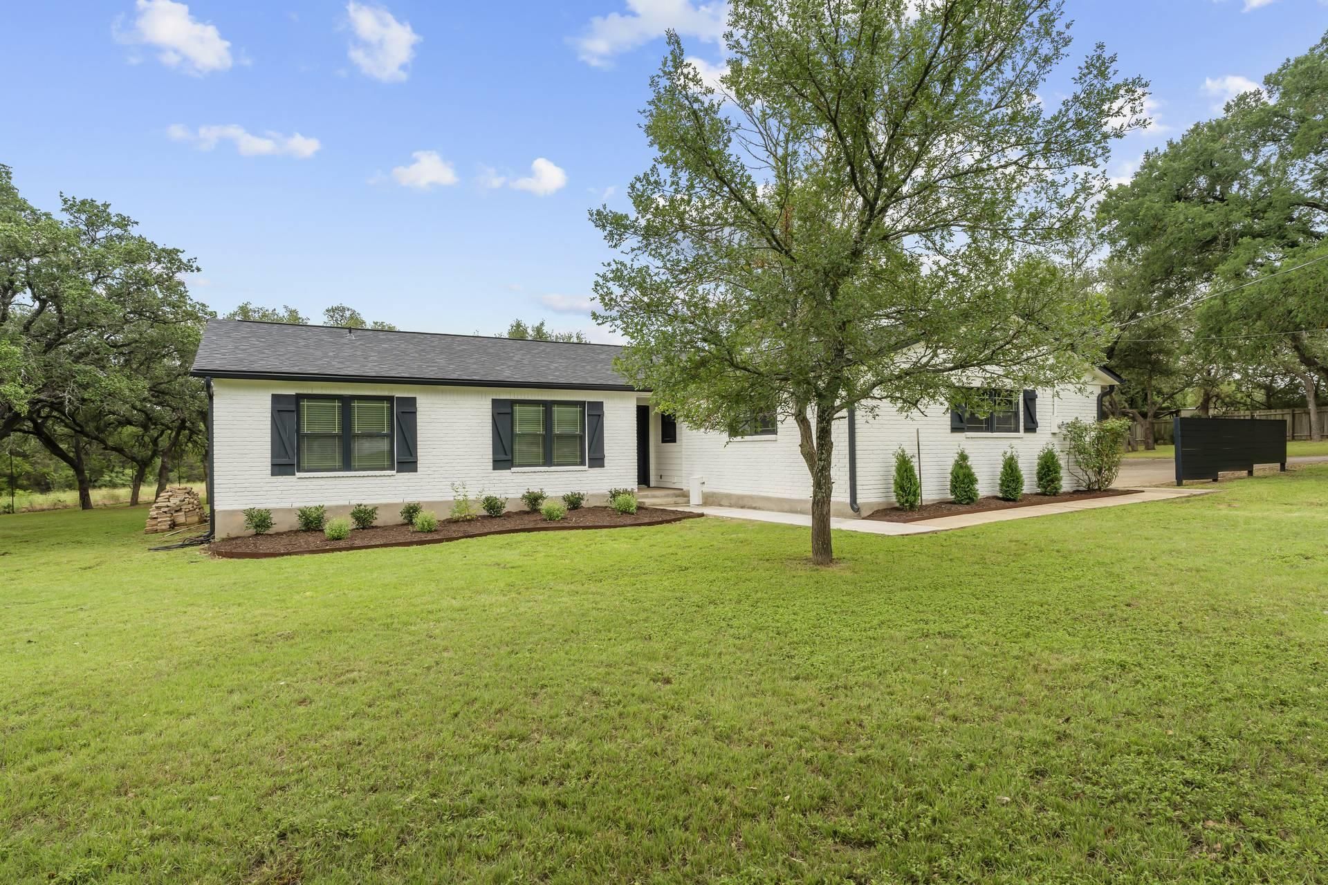 294 Buck Bnd, Georgetown, TX 78628 Main Photo
